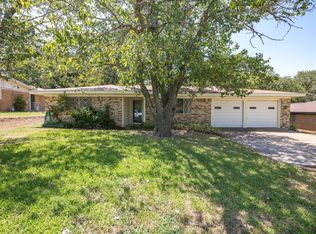173 Edwards Dr, Bowie, TX 76230