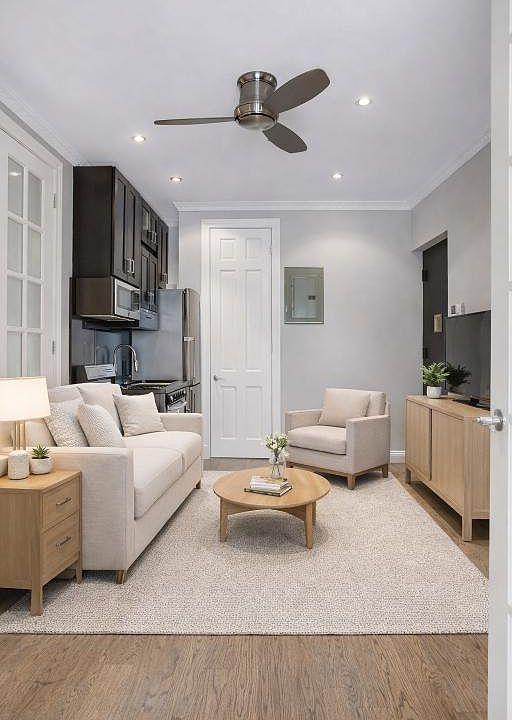 2nd image of 212 E 105th St APT 1