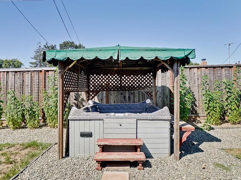 5259 Meridian Ave — Photo 23