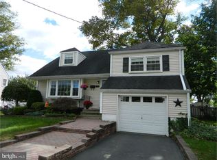 13 Shackamaxon Dr, Hamilton, NJ 08690