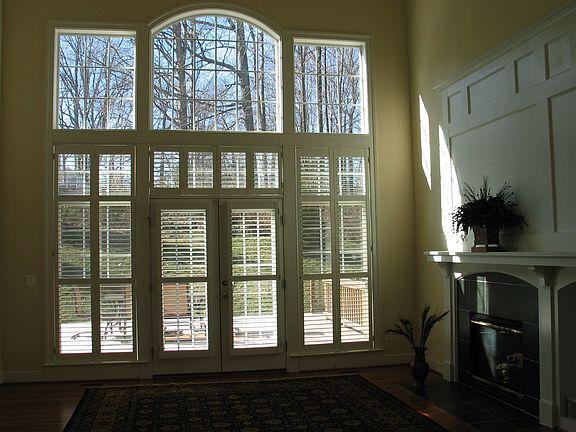 Family Room with Fireplace
