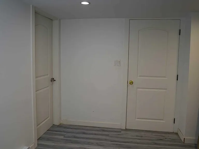 5669 Crown St — Photo 6