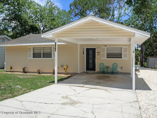 6447 Bass Rd, Weeki Wachee, FL 34607