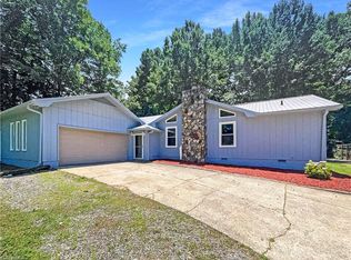 6630 Riverwood Rd, Walkertown, NC 27051