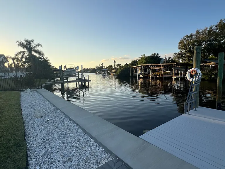 817 Blue Heron Blvd — Photo 11