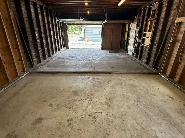 753 E Main St — Photo 6