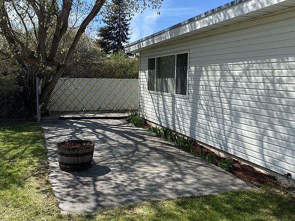 3rd image of 108 Arrowhead Dr