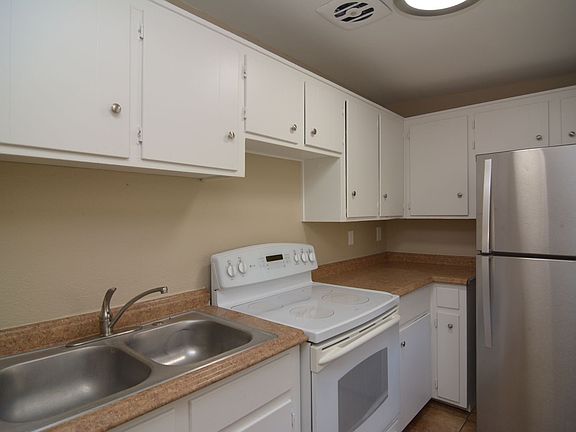 4th image of 336 W Kentucky St