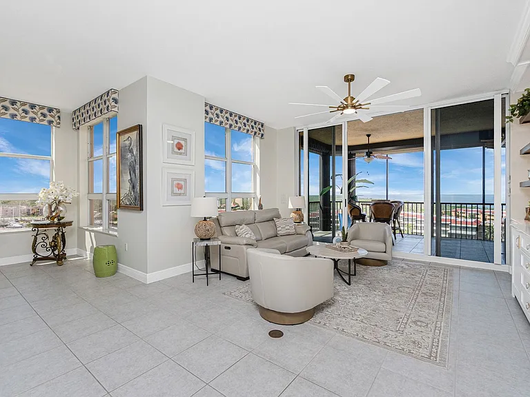 3313 Sunset Key Cir #701 — Photo 4