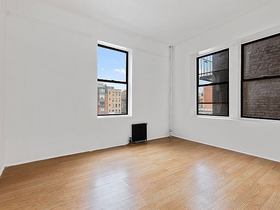 4th image of 746 Saint Nicholas Ave APT 28