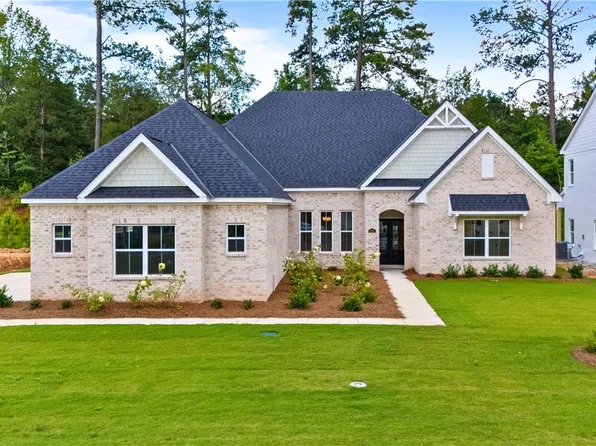 2221 Brock Dr, Opelika, AL 36801