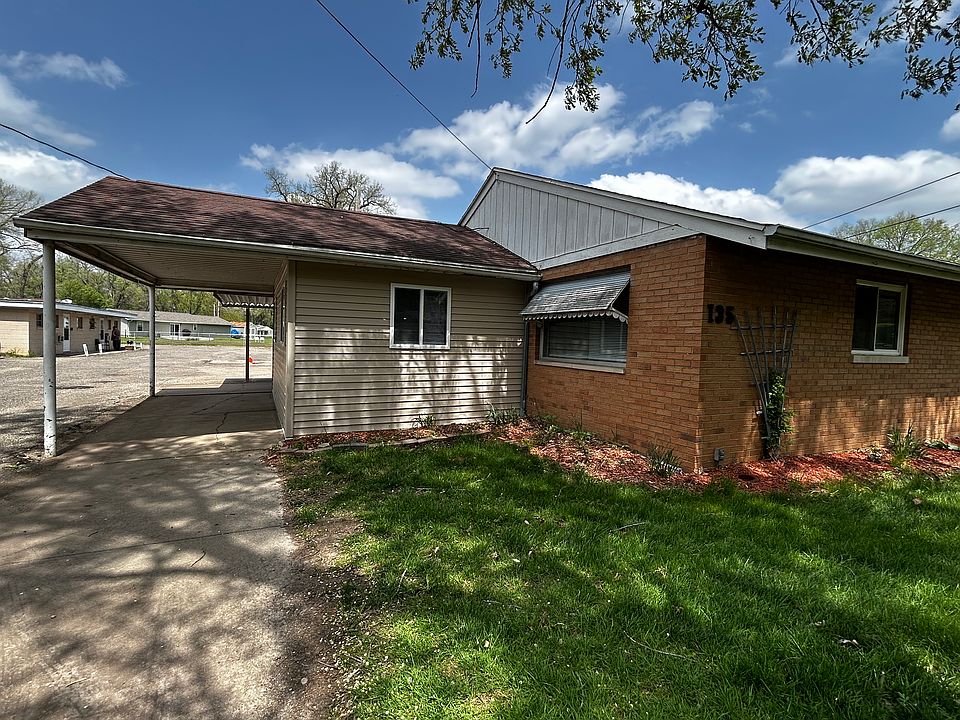 1st image of 135 Shadoway Dr APT D