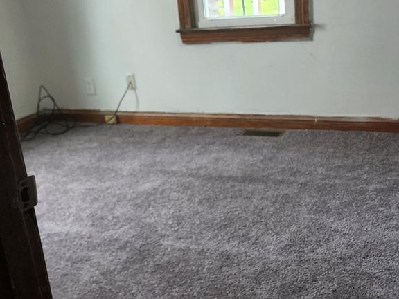 4th image of 122 N 46th St