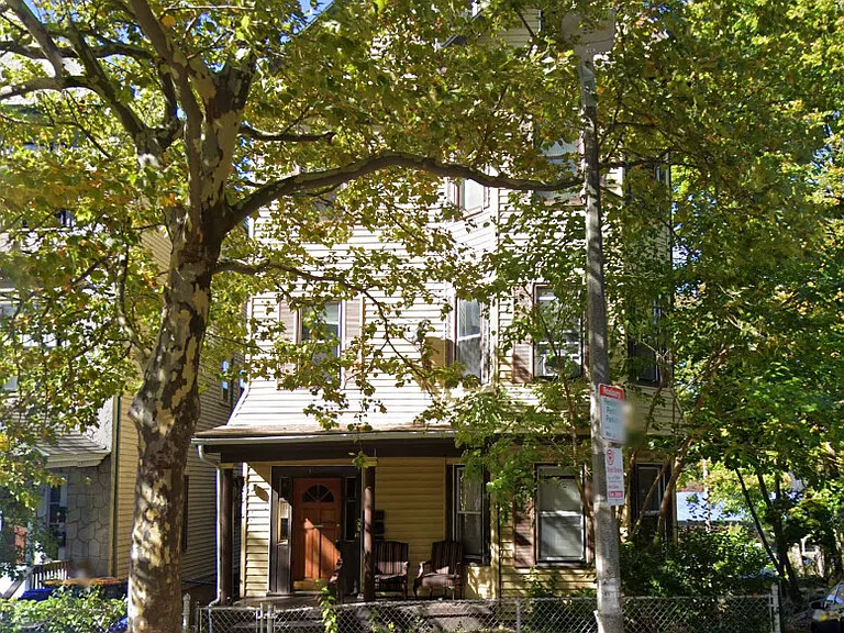 Centre St — Photo 10