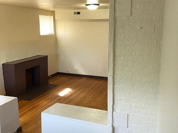 3rd image of 5920 S Calumet Ave #3