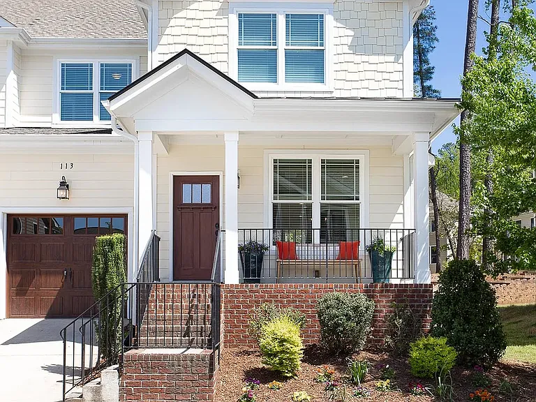 113 Bella Dr — Photo 32