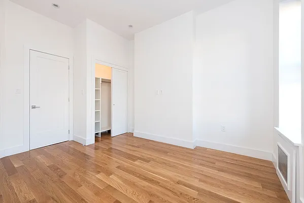 Rented by Bold New York | media 29