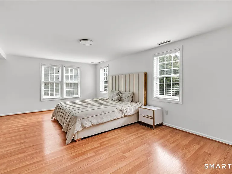 171 Henderson Rd — Photo 19