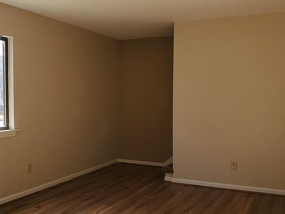 5th image of 2213 Albemarle Ave