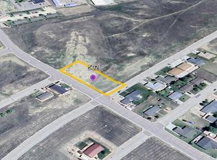 502 Emigrant Dr, Glenrock, WY 82637