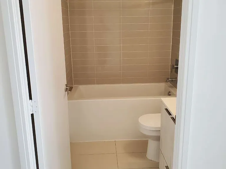 181 Dundas St E #607 — Photo 7