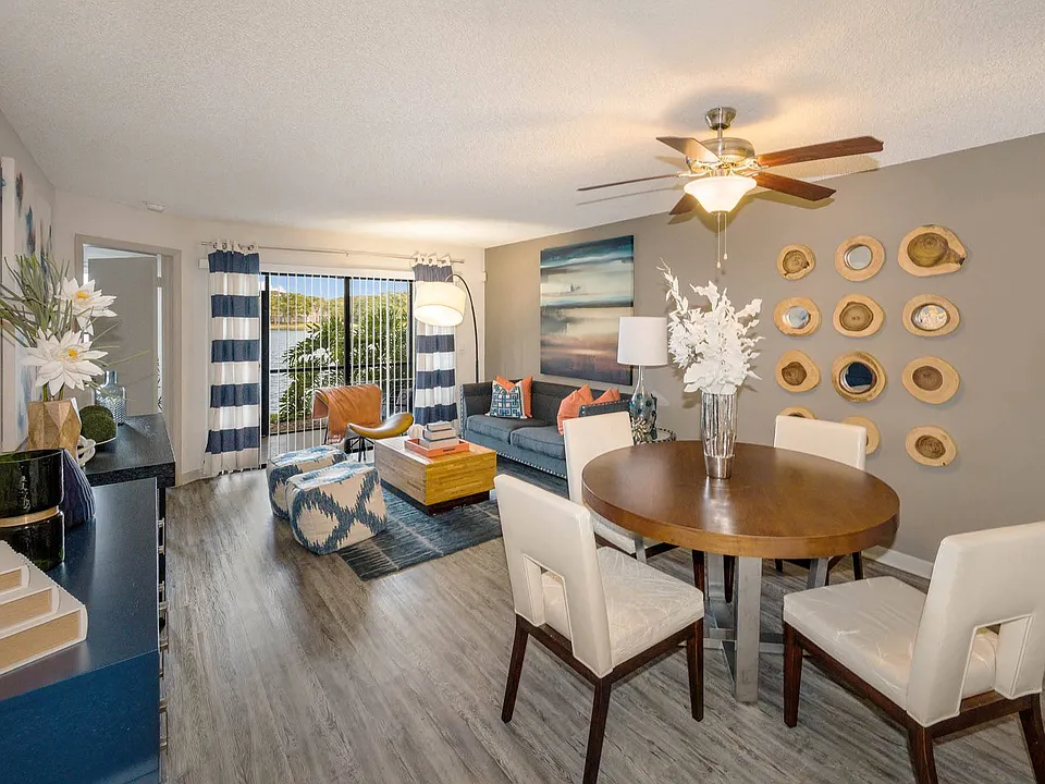 Water's Edge Apartments