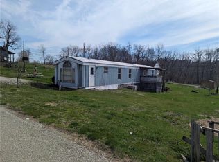 950 Coal St, Republic, PA 15475