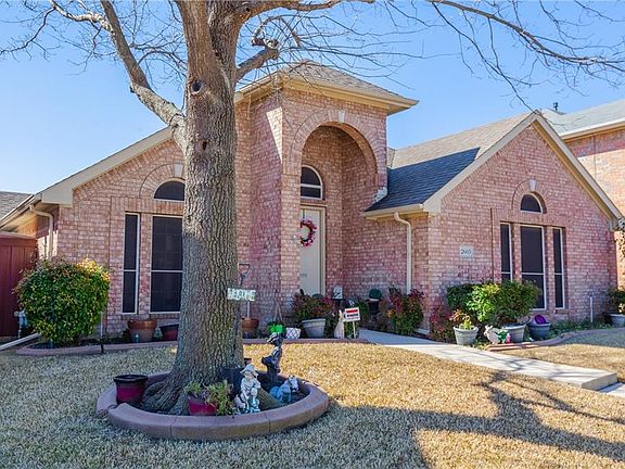 4th image of 2605 Vail Dr