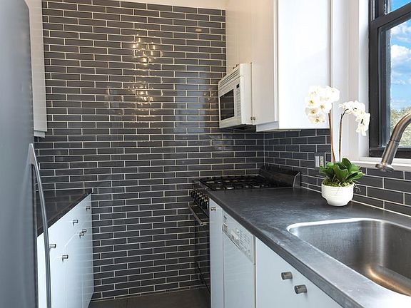 4th image of 129 W 89th St APT 62