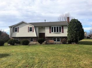 25 Makos St, Tyngsboro, MA 01879