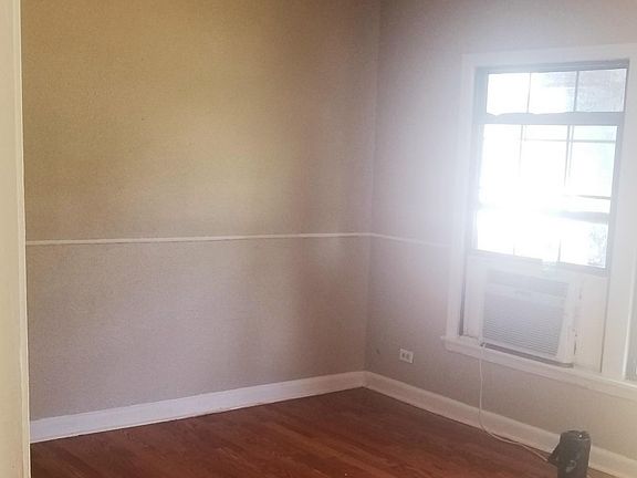 2nd image of 114 Idell Ave