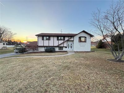 4320 Black Dr, Whitehall, PA, 18052