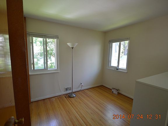 2nd image of 52 Stewart St #4