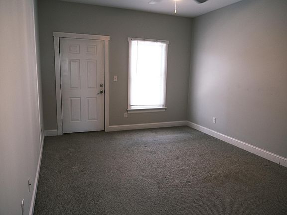 4th image of 212 W 12th St APT A