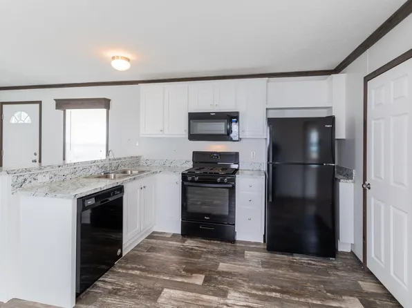 118 1st St, Pittston, PA 18641