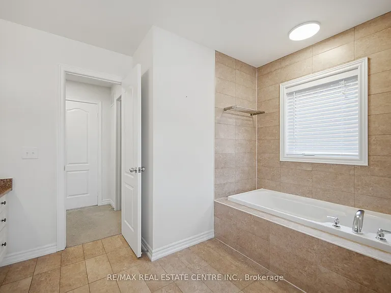 99 Colville Pl — Photo 33