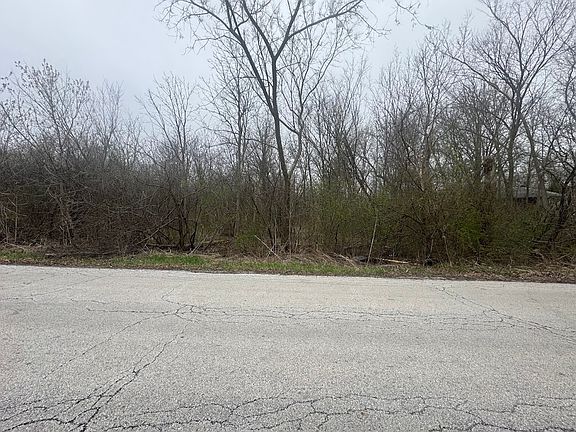 4th image of 22828 Frederick Rd