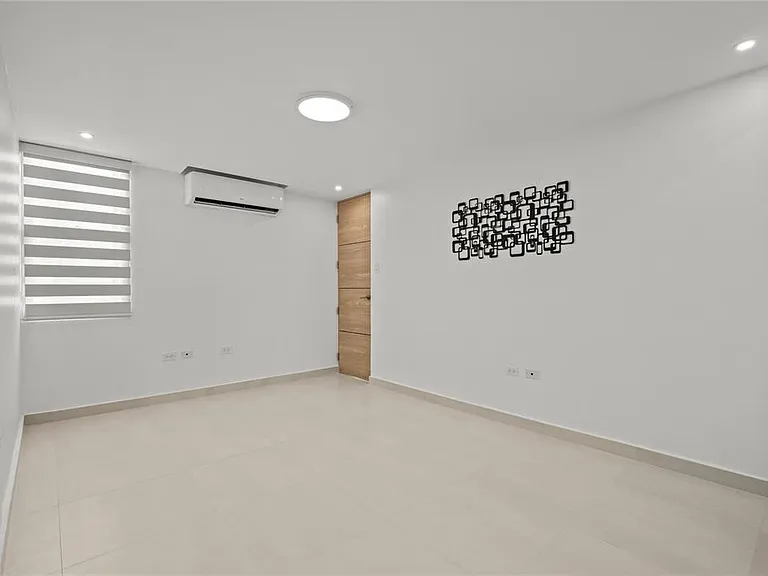 26 Washington #11A — Photo 18