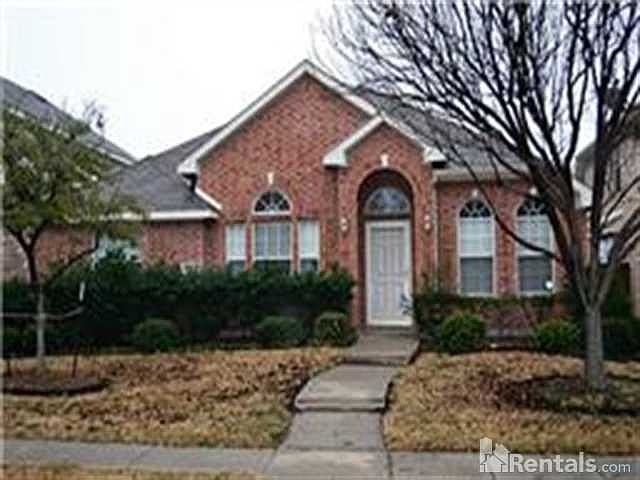 1st image of 2225 Garden Crest Dr
