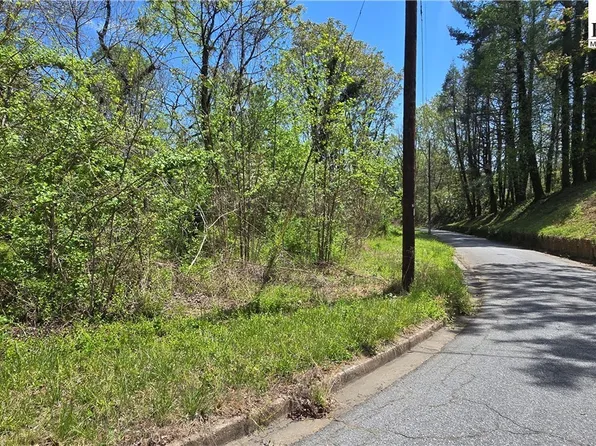 116 NW High Circle, Lenoir, NC 28645
