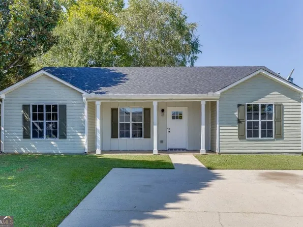 284 Courtyard Cir, Winder, GA 30680