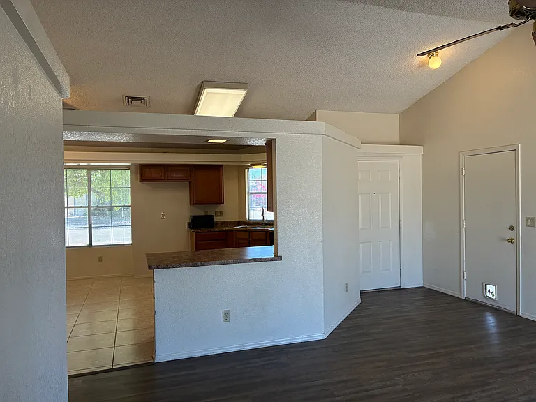 8208 W Columbine Dr — Photo 6