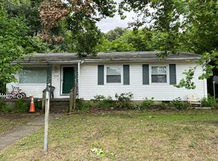 2406 Norfolk St, Hopewell, VA 23860