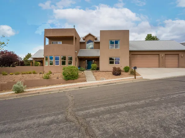 435 Poinsettia Pl SE, Albuquerque, NM 87123
