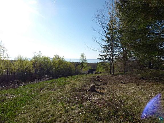 5th image of 4124 Glenwood Cr