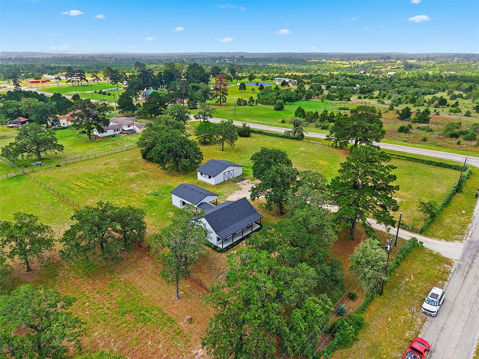 1st image of 107 Longhorn Dr