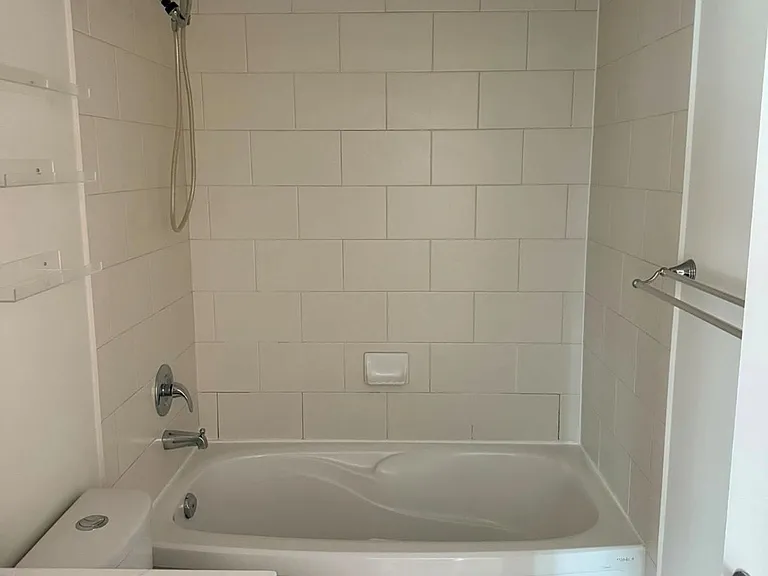 81 Navy Wharf Ct #2206 — Photo 9