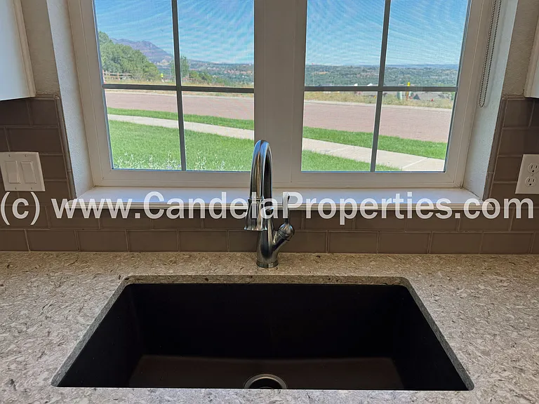 475 Eclipse Dr — Photo 20