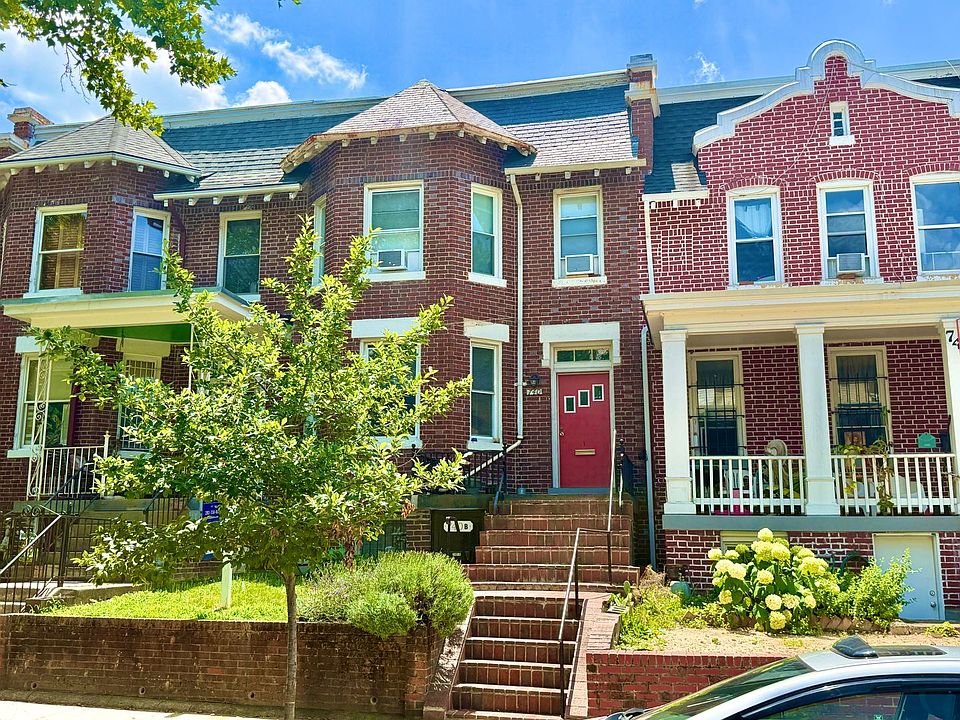 1st image of 740 Quebec Pl NW #1