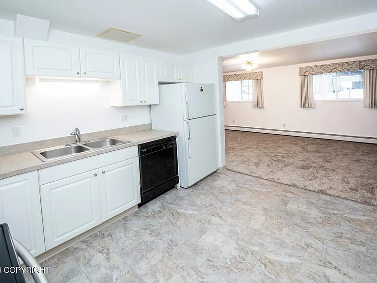 3105 Willow St #2 — Photo 2